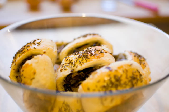 paszteciki drożdżowe z kapustą i grzybami