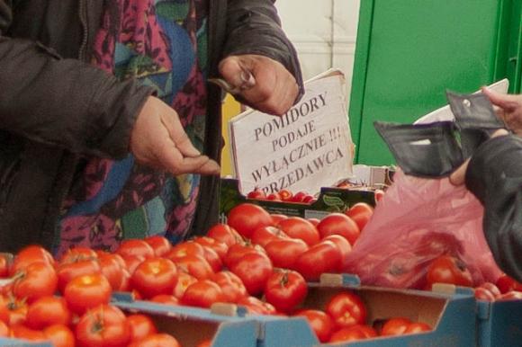 pomidory podaje wyłącznie sprzedawca