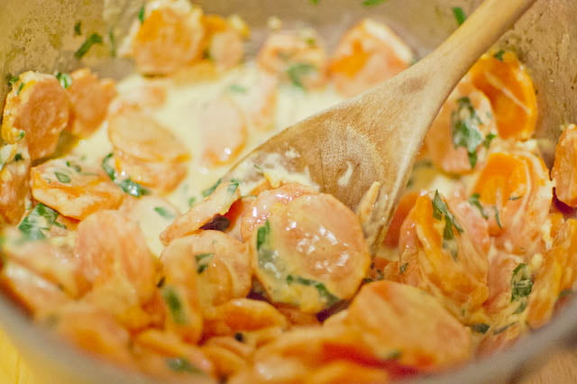 marchewka z czosnkiem i pietruszką