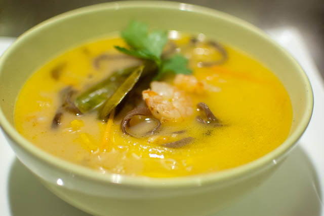 zupa tajska z krewetkami