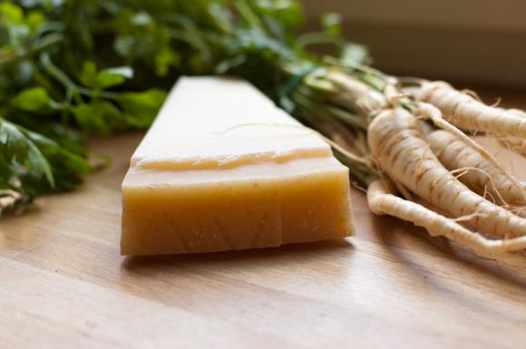 do posypania pietruszka i grana padano