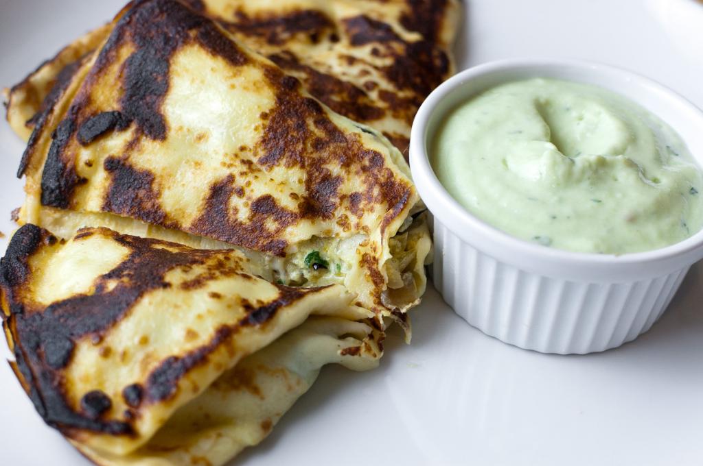 Naleśniki z kapustą i bakłażanem