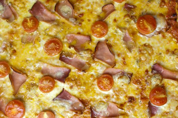 upieczona pizza