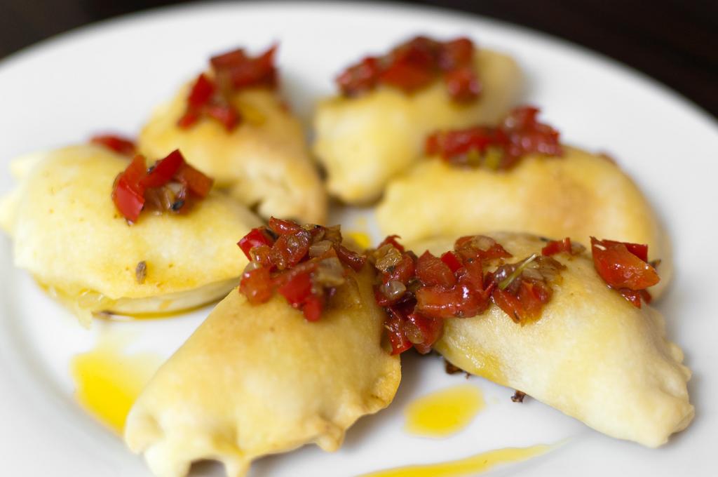 empanadas z kukurydzą