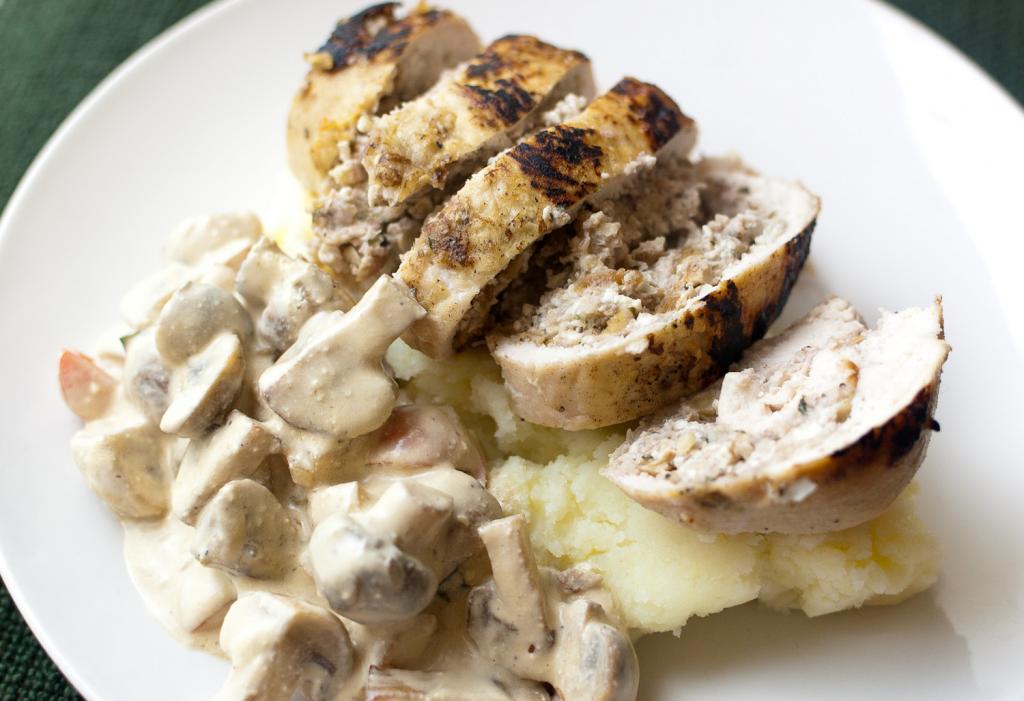 kurczak nadziewany orzechami i serem