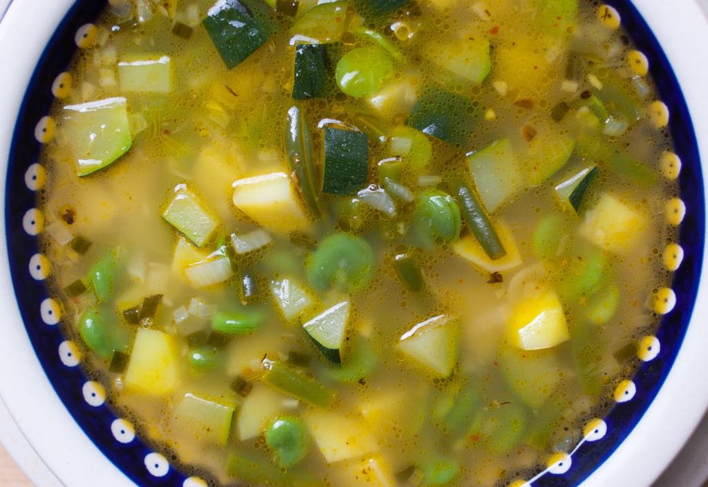 pikantna zupa z bobem